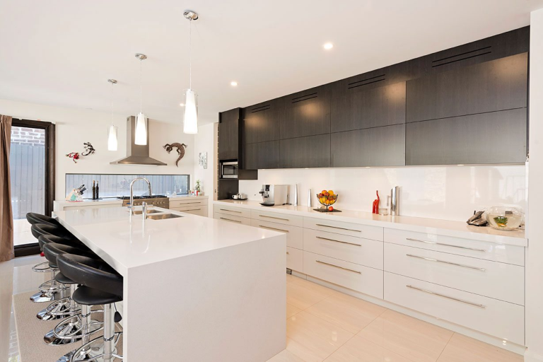 KitchenMullumMullumRwood