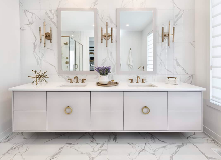 cheo-dream-home-white-bathroom-marble-tile-02-007